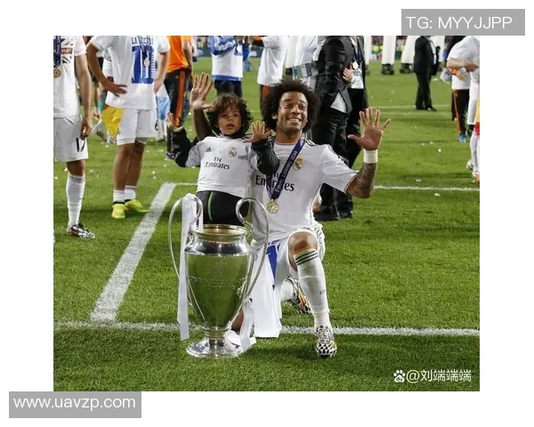 《聚焦足球史上50大传奇球星 探索他们的辉煌成就与球场传奇》