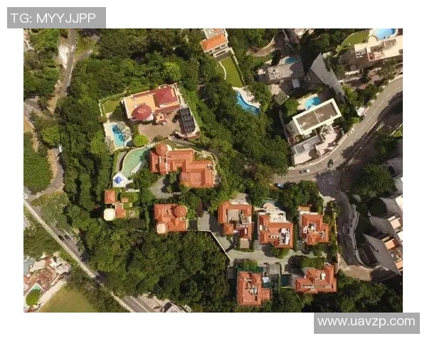 昔日绿茵巨星挥别豪宅上演足球球星豪宅转手风波