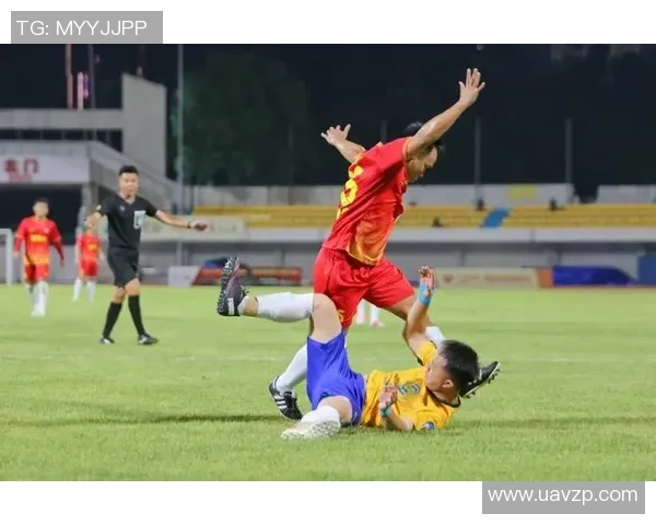 荣耀足球星耀赛事盛大开启 引领全新竞技潮流掀起全民足球热潮 荣耀足球星耀赛事盛大开启 引领全新竞技潮流掀起全民足球热潮