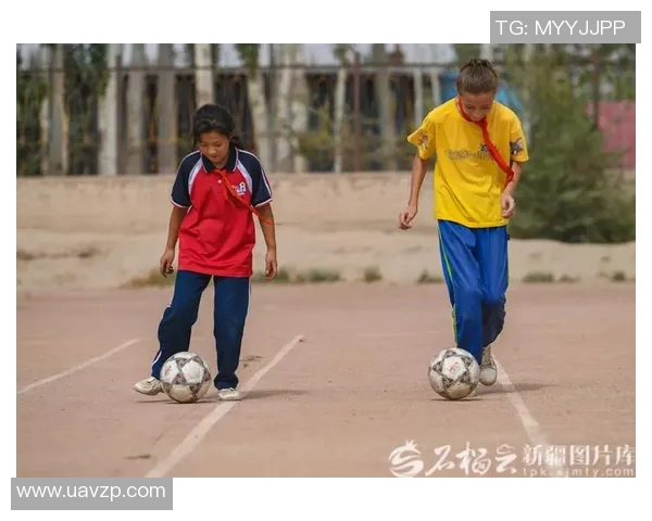 从绿茵场上的少年到世界之巅:盘点足球巨星的成长轨迹与年轻时光 从绿茵场上的少年到世界之巅:盘点足球巨星的成长轨迹与年轻时光